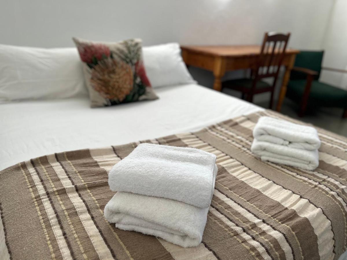 Carlton Heights Guesthouse Middelburg  ภายนอก รูปภาพ