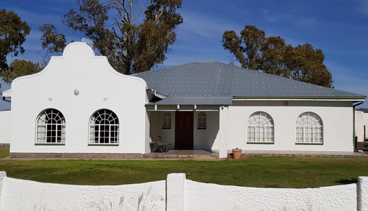Carlton Heights Guesthouse Middelburg  ภายนอก รูปภาพ